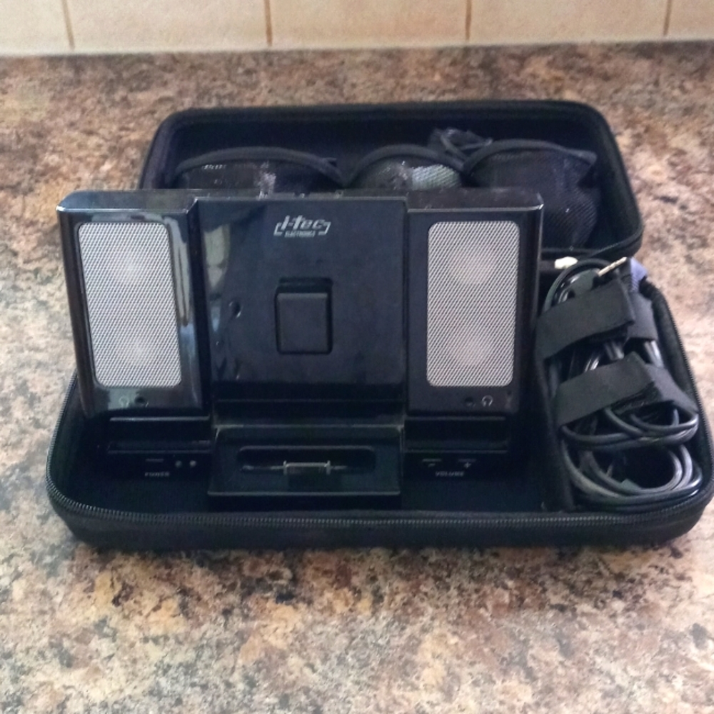 Ipod docking stereo